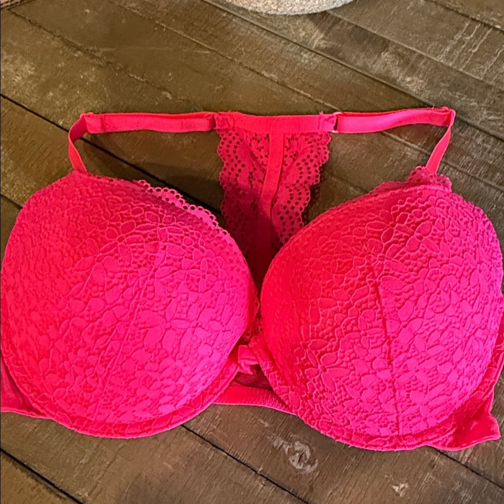 Lace Push-Up Bra in Vibrant Pink
